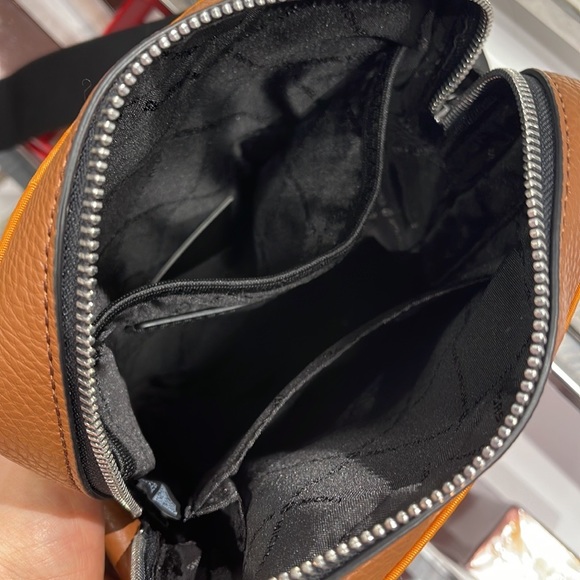 Michael Kors Kent Flight Bag Crossbody Honey Comb - Picture 12 of 16